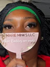 Dos anyone have availability for some lash clusters and a sleek ponytail  tdy?