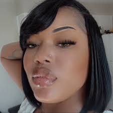 Akbar be talking tuff like she hardbody 😂