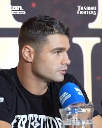 Catching up with @paulgallen13 before the big fight