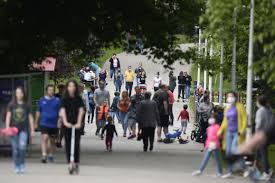 Acum, că vlăduț e out din competiție, ăia de măsurau prin bucurești pentru el se mută la mucușor dan, sau rămân fideli cauzei? Ce InseamnÄƒ Zona MetropolitanÄƒ Romania Are 22 De Astfel De Zone In Care Nu Ai Nevoie De DeclaraÅ£ie Pe Proprie RÄƒspundere Pentru A Circula Lista CompletÄƒ