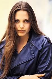 Angelina Jolie Photographed By Michel Bourquard 1994 Angelina Jolie Young Angelina Jolie Photos Angelina Jolie Pictures
