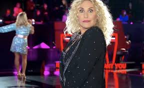 He has the type of voice that just seems to sound better and better. The Voice Senior Il Twerking Di Loredana Berte Censurato Ecco Come Stanno Veramente Le Cose Il Fatto Quotidiano