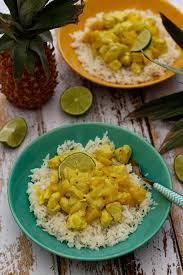 Curry De Poulet Au Lait De Coco Et Ananas Amandine Cooking Poulet Lait De Coco Recette Poulet Ananas Recette Asiatique Facile