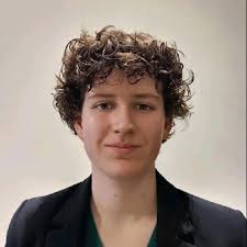 English version below) És tot un honor haver rebut el Premi Extraordinari  del Grau Llengües i Literatures Modernes del curs 2022-23 de la Universitat  de Barcelona. El Premi reconeix l'esforç i la… |