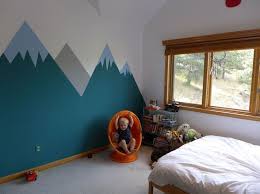 Dessin Montagne Stylise En Couleur Pour Decorer Les Murs De La Chambre Peinture Chambre Bebe Chambre Bebe Indien Deco Chambre Bebe