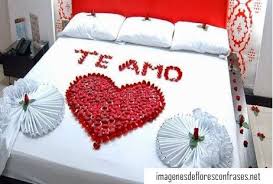 Refresca, calma y reconforta la piel en profundidad con la loción tónica suave con pétalos de rosa. Pin En Love