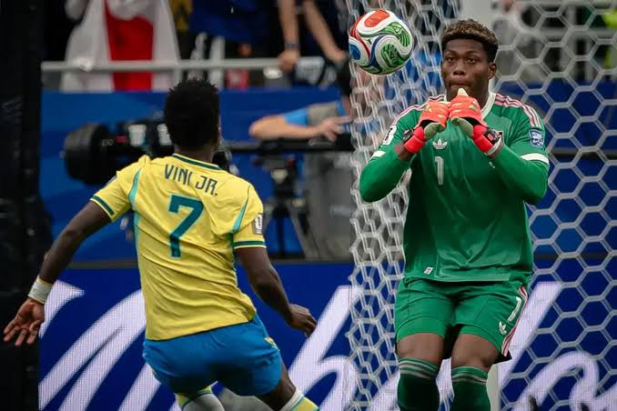 Leeds United: Zion Suzuki makes decision on Whtes transfer as journalist confirms huge contract proposal