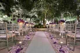 Aria S Poolside Patio Provides Wonderful Options For Those Seeking A Tropical Outdoor Las Vegas Vegas Wedding Venue Las Vegas Wedding Venue Las Vegas Weddings