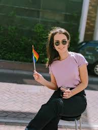 Vanaf vandaag, 15 mei, tot het einde van de maand mei wappert de regenboogvlag aan het leuvense stadskantoor in het kader van de internationale dag tegen holebifobie en transfobie (idahot). Oproep Hang Maandag 17 Mei De Regenboogvlag Idahot Int Dag Tegen Homo Bi Trans En Interseksefobie Coc Midden Nederland