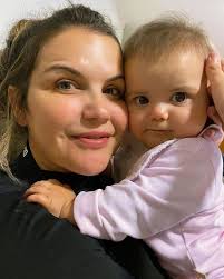 A acompanhar o desabafo, a. Katia Aveiro Mostra Se Em Quarentena Com A Filha E Georgina Rodriguez Reage Holofote