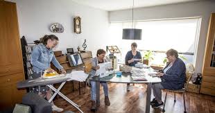 Join facebook to connect with annieta van lienden and others you may know. Vier Dames Uit Denekamp Maken Ze Gratis Mondkapjes Zelfs Op Kleur Dinkelland Tubantia Nl