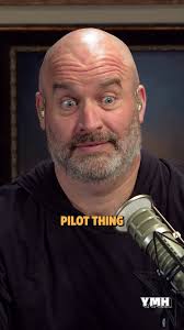 Not what you want to see before taking off 👩‍✈️ YMH 743 #yourmomshouse  #yourmomshousepodcast #comedypodcast #comedians #pilots #femalepilot  #jesseleepeterson