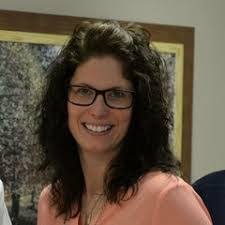 Jessica Hutton's Instagram, Twitter & Facebook