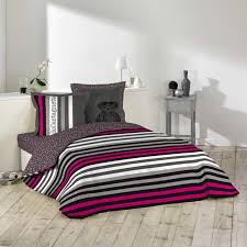 Disponible Sur Maisondulinge Fr Parure De Lit 3 Pieces Lulu Rock 220x240cm Parure De Lit Lit Maison