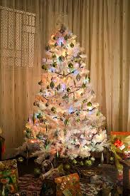 .weißer weihnachtsbaum 90 cm, weißer weihnachtsbaum amazon, weißer weihnachtsbaum auf rechnung, weisser weihnachtsbaum deko, weißer weihnachtsbaum geschmückt, weißer weihnachtsbaum kaufen, weißer weihnachtsbaum mit beleuchtung. Kunstliche Weihnachtsbaume In Weiss Schmucken Festliche Ideen