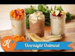 Oatmeal atau biasa disebut havermut merupakan bahan makanan tergolong serealia dari gandum yang sangat bermanfaat untuk. Resep Sarapan Overnight Oatmeal Overnight Oatmeal Recipe Video Yuda Bustara Youtube