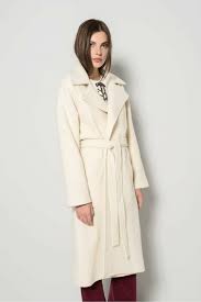 Retrouvez notre collection de manteaux les petites pour femme disponibles sur vestiaire collective ainsi qu'un grand choix d'articles mode à prix d'occasion. Uchen Nastrana Sueta Manteau Les Petites Alkemyinnovation Com