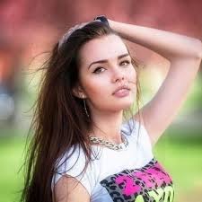 Elsa Drake (@RothJames)