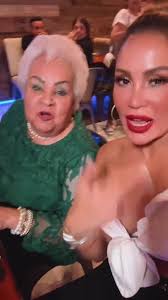 Con mis abuelos adoptados @ganasconcanas en @eltorolocochurrascaria de  #miami celebrando mi cumpleaños 🎂