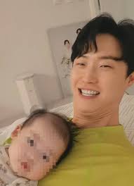 Confession of postpartum depression' Ahn Young-mi, excited to send her son  to daycare