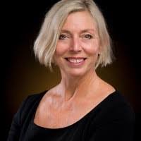 Julie Gash's Instagram, Twitter & Facebook