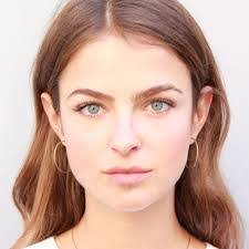 Isabel Brooks's Instagram, Twitter & Facebook