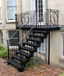 40 Genius Options For Closed Balcony To Enjoy In All Weather Conditions Escada De Ferro Escadas De Aco Escadas Exteriores