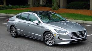 Very comfortable ride at a good price. 2020 Hyundai Sonata Hybrid Limited Edgy Stylish And Frugal