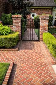 Use it next to driveways, sidewalks, planting. Black Brick Garden Border Novocom Top
