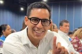 Obituario ✝️ Lamentamos el sensible fallecimiento de Salim Abraham Barrera,  joven empresario yucateco de ascendencia libanesa. Hijo del matrimonio que  formaron los señores Salim Abraham Achach (q.e.p.d.) y Adda Barrera  Bustillos. Le