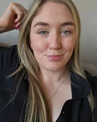 Hi 👋 I'm Kim, the baker aka cake lady, and head of everything at Beatties  bakery. When I first started, I had two kids under 2, and I needed a  flexible job