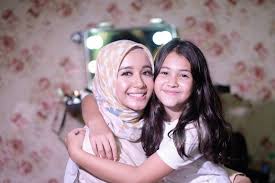 A sequel to the indonesian hit syurga yang tak dirindukan, the story follows arini who accidentally meets mei rose, and the. Terpikat Dengan Kecomelan Nadia Laudya Cynthia Bella Doa Dikurniakan Rezeki Anak Nona
