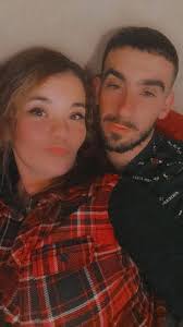 Am I reading this wrong or does bleacher report have both teams favored?