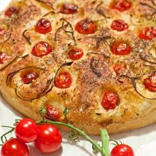 Focaccia Pugliese Con Pomodorini Cipolla E Origano Ricette Pomodorini Idee Alimentari
