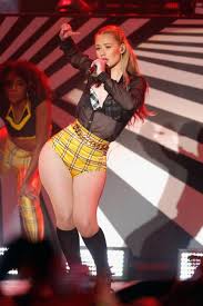 Slutty Iggy Azalea showing off her massive booty – Big Boobs Celebrities –  Biggest tits in the World