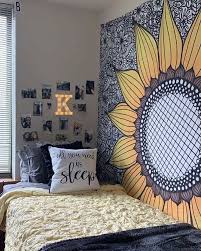 Yellow aesthetic living room decoration ideas. Yellow And Black Bedroom Aesthetic Trendecors