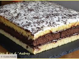 Recette Grand Napolitain Ingredients 24 Personnes 2 Pots De Fromage Blanc Non Sucre Format Yaourt 5 Pots De Sucre En Pou Dessert Facile Recette Dessert