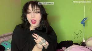 Fake JadeyAnh showed her tits to her subscribers • Celebrity Porn