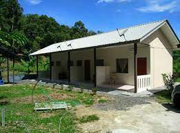 Terdapat 2 buah katil di chalet ini serta bilik air disediakan di dalamnya. Interesting Places In Malaysia Chalet Murah Janda Baik