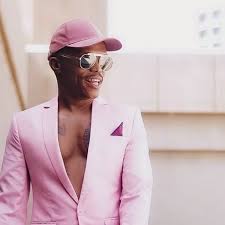 In the video somgaga, as somizi is popularly known, explains that he has been off. Somizi S Cook Book Is A No 1 Bestseller