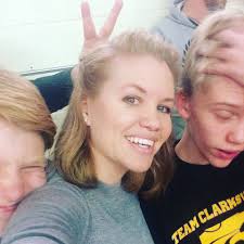 Kris Wolfe (@TheKrisWolfe)