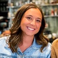 Claudia Travis's Instagram, Twitter & Facebook