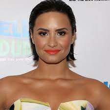 I love you, keep going ✌☯️ demilovato.lnk.to/dwtdtaoso. Demi Lovato Neuer Wilder Look