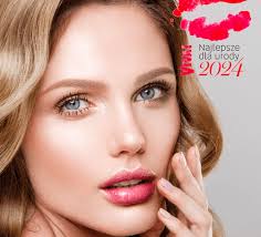 Alain Delon doczekał się czwórki dzieci. Jednego z nich nie uznał, a jedyną  córkę wyraźnie faworyzował