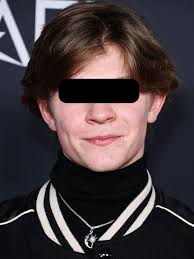 We are casting for a local Chicago TV ad for a law firm. Looking for people  aged 25+. Please submit a headshot and a brief audition tape with the  following lines, "Smith