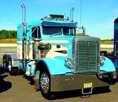 Pete Old School Beautiful A Needle Nose Tilt Hood Narrow Window Peterbult With Center Point Steering An Radiator Shutters Trucks Big Rig Trucks Big Trucks