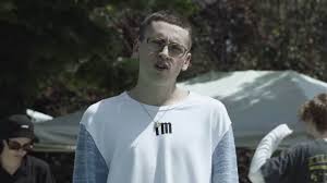 «la pellicola dell'esplosione la sua risposta: Il Rapper Tredici Pietro Figlio Minore Di Gianni Morandi Pubblica Il Suo Primo Ep