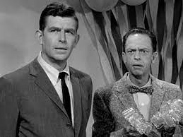 The andy griffith show three's a crowd (s2, ep27) every time andy tries to be alone with mary, barney shows up. Class Reunion 3 19 Trivia It Is Revealed In This Episode That Andy And Barney Graduated From Mayberry Union High The Andy Griffith Show Andy Andy Griffith