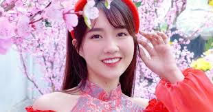 Hot girl vườn đào" Kiều Trinh: 8 năm vẫn "hot", nói không với scandal