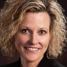 Lori Watters's Instagram, Twitter & Facebook